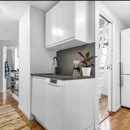 Homestay Small With Smart Solution In Of Only 2 Km From The Station