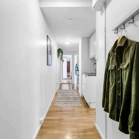 Small With Smart Solution In Of Only 2 Km From The Station أوسلو